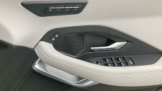 Jaguar E-Pace 1.5 P300e R-Dynamic Black 5dr Auto Estate